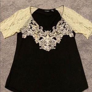 Buckle Daytrip Top with Lace Sleeves